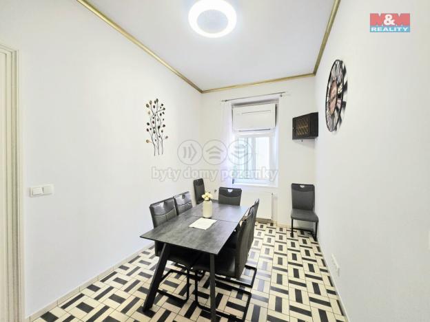 Prodej bytu 3+1, Praha - Smíchov, Zborovská, 89 m2