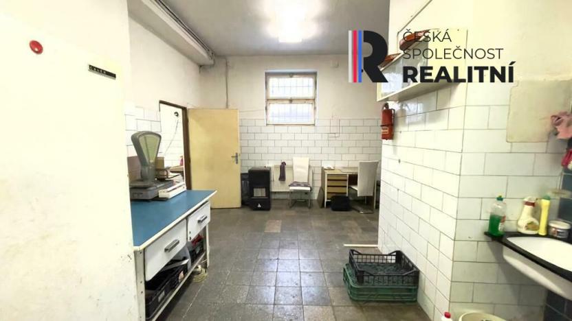 Prodej obchodního prostoru, Dasnice, 300 m2