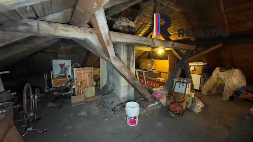 Prodej obchodního prostoru, Dasnice, 300 m2