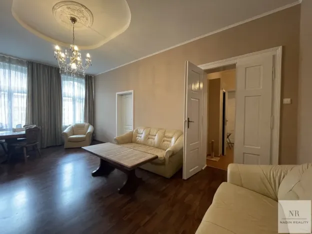 Pronájem bytu 4+1, Karlovy Vary, Bulharská, 125 m2