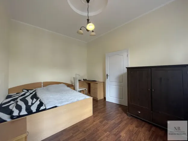 Pronájem bytu 4+1, Karlovy Vary, Bulharská, 125 m2