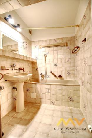 Prodej bytu 3+1, Hradec Králové - Třebeš, Pod Zámečkem, 80 m2