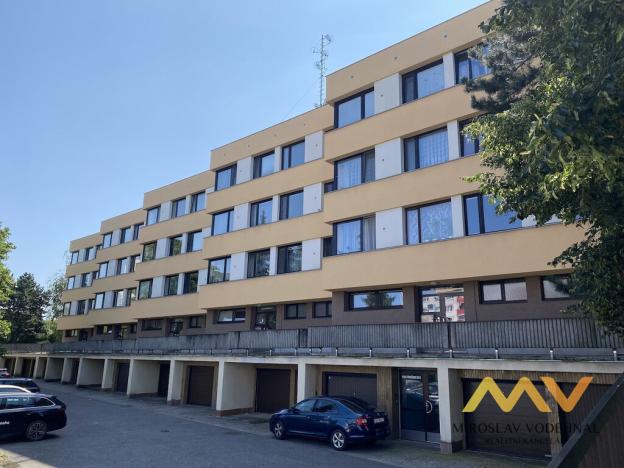 Prodej bytu 3+1, Hradec Králové - Třebeš, Pod Zámečkem, 80 m2