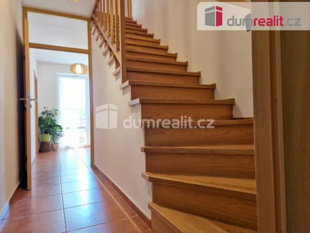 Prodej rodinného domu, Zlatá Koruna - Plešovice, 334 m2