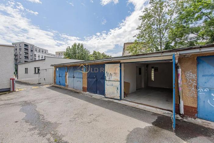 Pronájem garáže, Olomouc, Wolkerova, 15 m2
