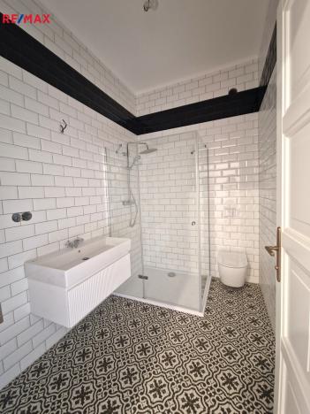 Pronájem vily, Praha - Braník, Branická, 676 m2