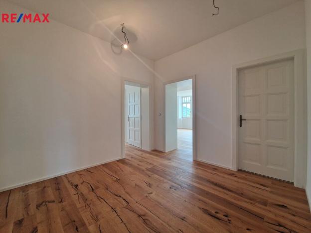 Pronájem vily, Praha - Braník, Branická, 676 m2