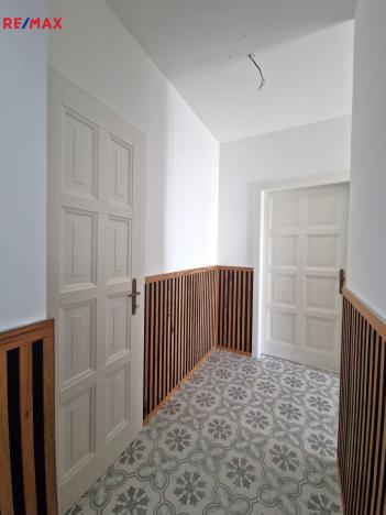 Pronájem vily, Praha - Braník, Branická, 676 m2