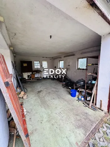 Prodej rodinného domu, Vlkaneč, 244 m2