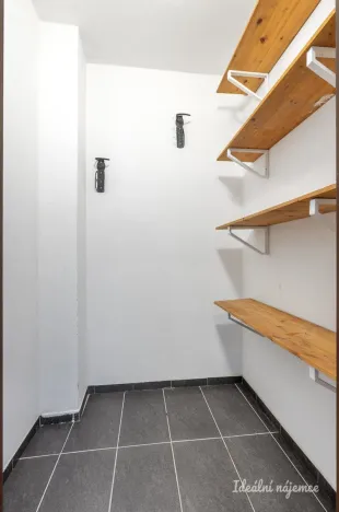 Pronájem bytu 2+1, Praha - Braník, Údolní, 59 m2