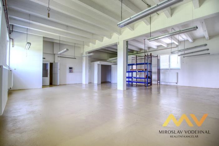 Pronájem obchodního prostoru, Hradec Králové - Kukleny, Kudrnova, 200 m2