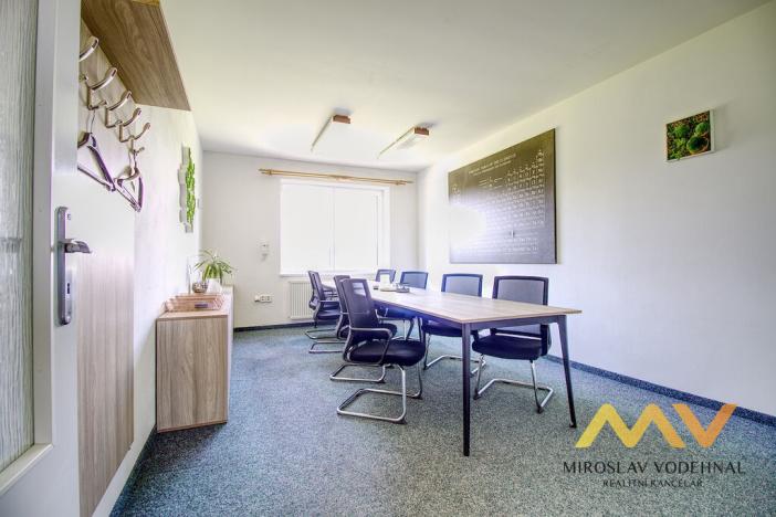 Pronájem obchodního prostoru, Hradec Králové - Kukleny, Kudrnova, 200 m2