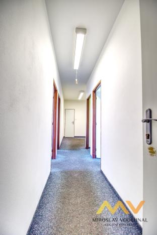 Pronájem obchodního prostoru, Hradec Králové - Kukleny, Kudrnova, 200 m2