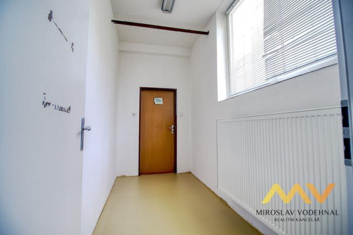 Pronájem obchodního prostoru, Hradec Králové - Kukleny, Kudrnova, 200 m2