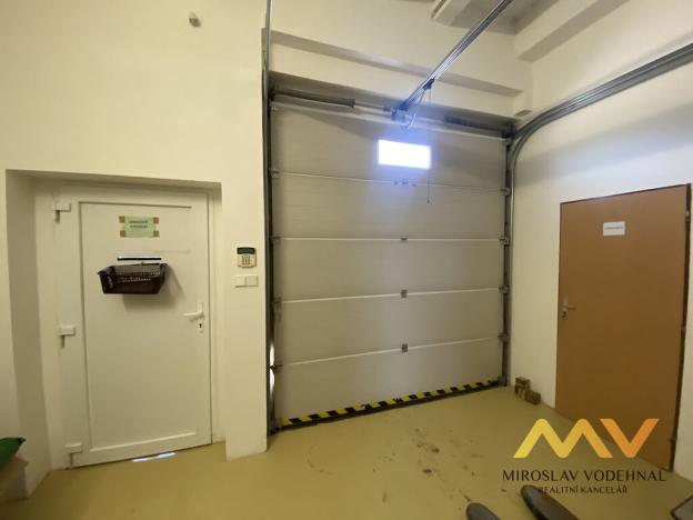 Pronájem obchodního prostoru, Hradec Králové - Kukleny, Kudrnova, 200 m2