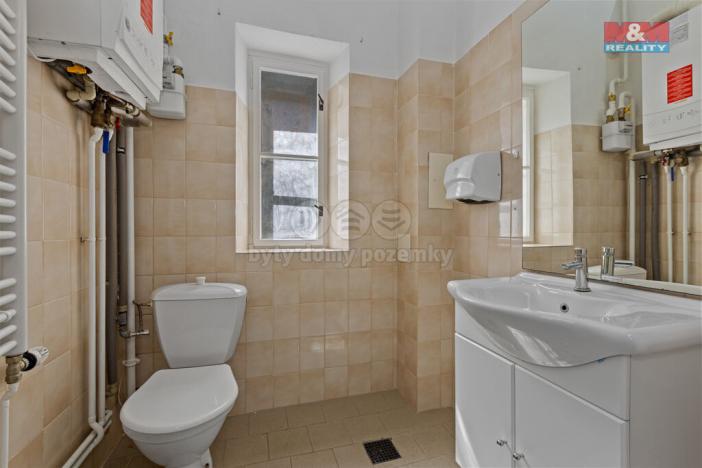 Prodej rodinného domu, Nové Hrady, 360 m2