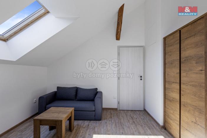 Prodej rodinného domu, Nové Hrady, 360 m2