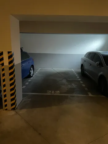 Pronájem garážového stání, Praha - Suchdol, Internacionální, 15 m2