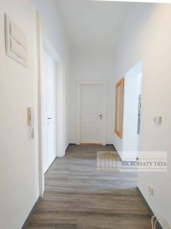 Pronájem bytu 3+1, Praha - Vinohrady, Koubkova, 80 m2