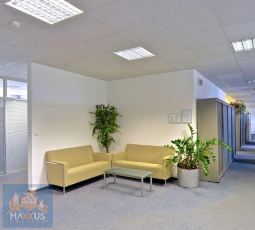 Pronájem kanceláře, Praha - Chodov, Hráského, 300 m2