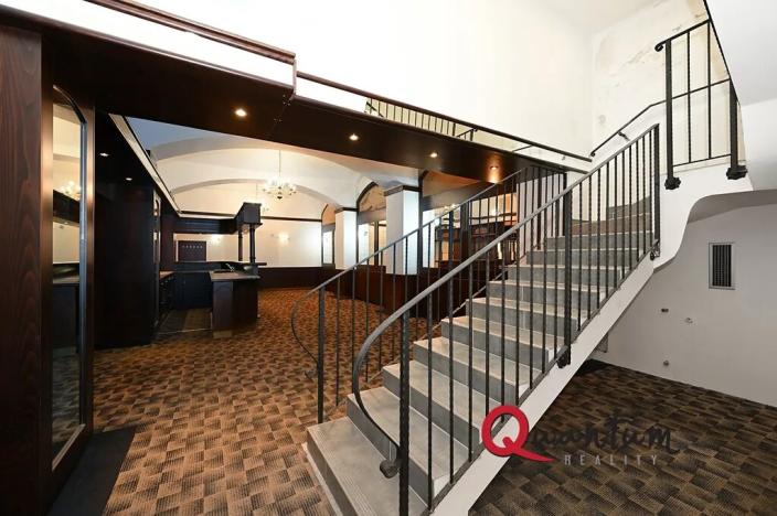 Prodej obchodního prostoru, Praha - Nusle, Slavojova, 149 m2