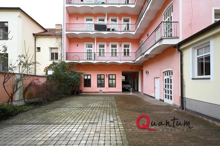 Prodej obchodního prostoru, Praha - Nusle, Slavojova, 149 m2