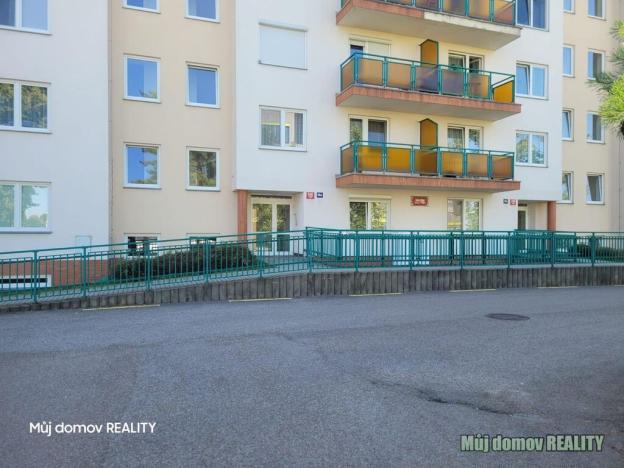 Pronájem bytu 1+kk, Praha - Lysolaje, Sídlištní, 27 m2
