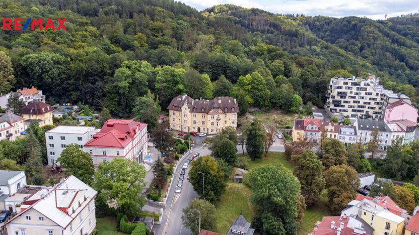 Prodej bytu 6+kk a větší, Karlovy Vary, Na Vyhlídce, 144 m2
