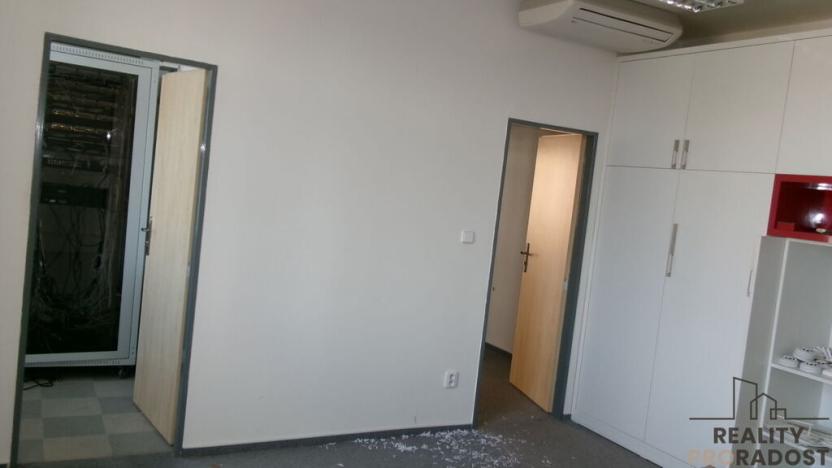 Pronájem kanceláře, Brno, Cejl, 267 m2