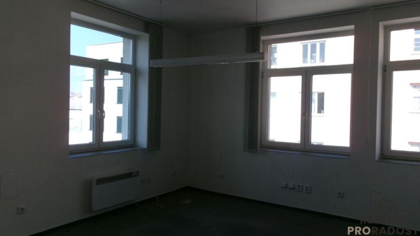 Pronájem kanceláře, Brno, Cejl, 267 m2