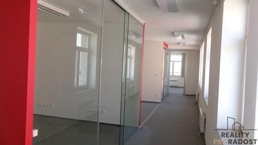 Pronájem kanceláře, Brno, Cejl, 267 m2