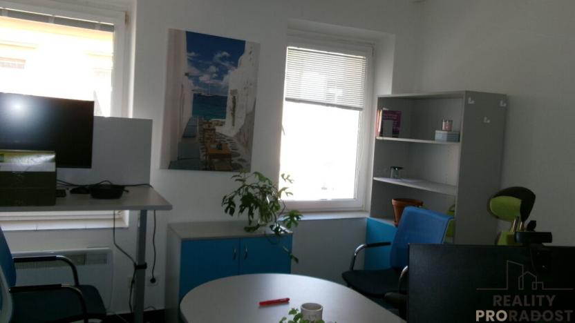 Pronájem kanceláře, Brno, Cejl, 409 m2