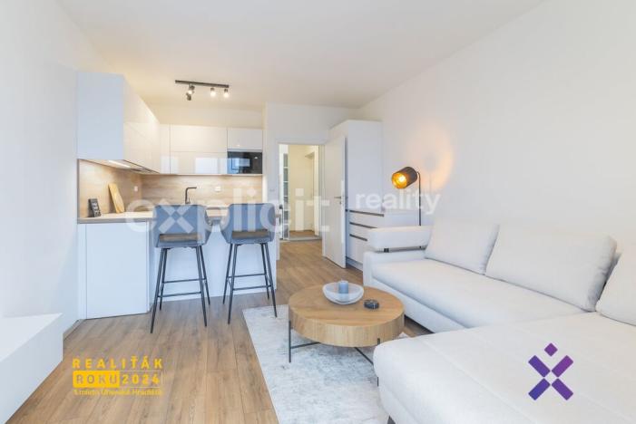 Pronájem bytu 1+kk, Zlín - Malenovice, Pod Hradem I, 31 m2