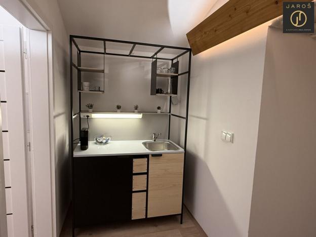 Pronájem kanceláře, Praha - Vinohrady, Sarajevská, 48 m2