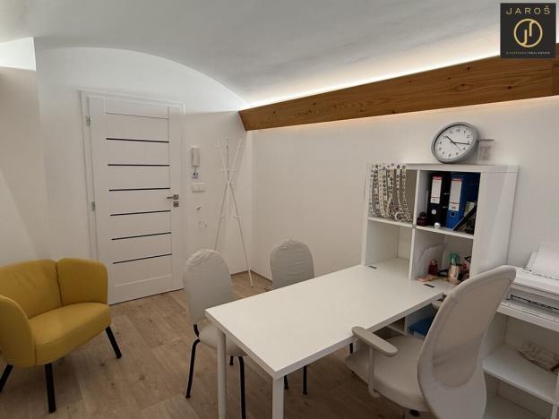 Pronájem kanceláře, Praha - Vinohrady, Sarajevská, 48 m2