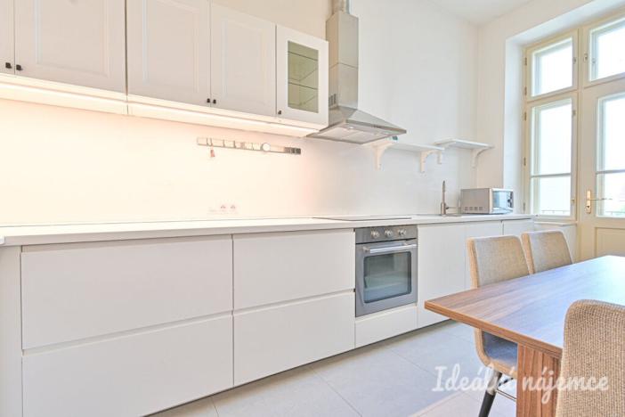 Pronájem bytu 3+1, Brno, Čápkova, 97 m2