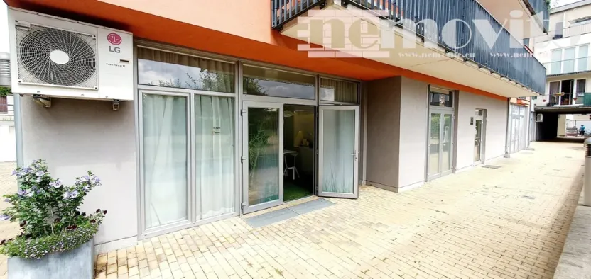 Prodej kanceláře, Jesenice, Nákupní, 59 m2