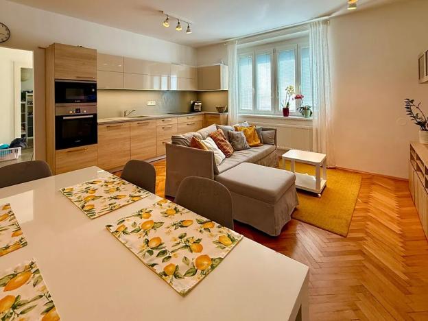 Prodej bytu 4+kk, Jihlava, Štefánikovo náměstí, 105 m2