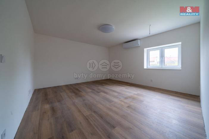 Prodej rodinného domu, Uničov - Benkov, 600 m2