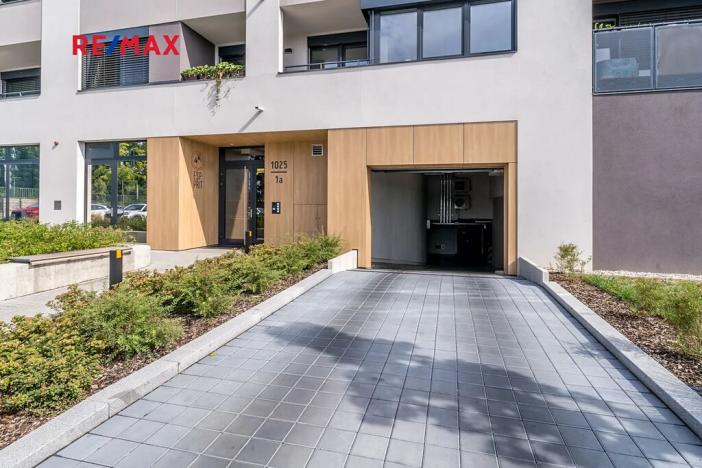 Pronájem bytu 2+kk, Praha - Kamýk, Zimova, 55 m2