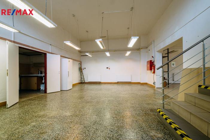 Prodej výrobních prostor, Třebíč - Borovina, Fibichova, 360 m2