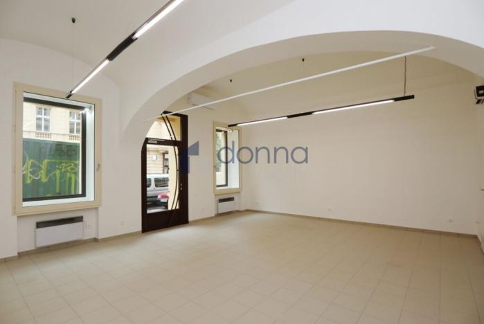 Pronájem obchodního prostoru, Praha, Rumunská, 57 m2