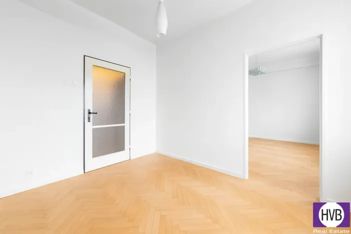 Prodej bytu 4+1, Praha - Vršovice, Kubánské náměstí, 83 m2