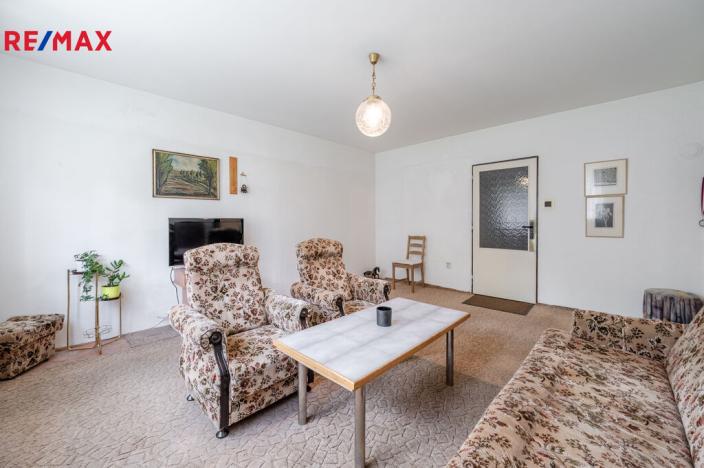 Prodej bytu 4+1, Horoměřice, K Bytovkám, 94 m2