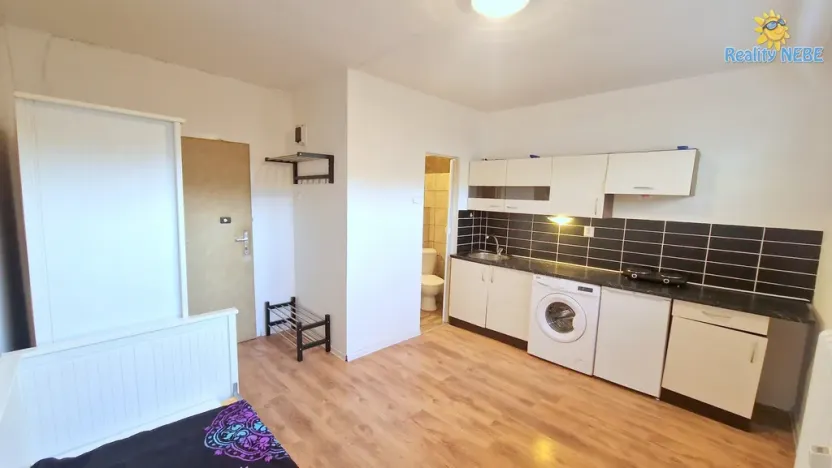 Pronájem bytu 1+kk, Praha - Strašnice, Ke Strašnické, 20 m2