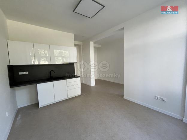 Pronájem bytu 2+kk, Kopřivnice, Komenského, 70 m2