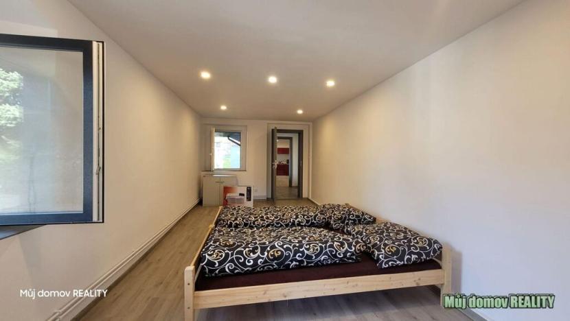 Prodej vícegeneračního domu, Vrutice - Svařenice, 1143 m2