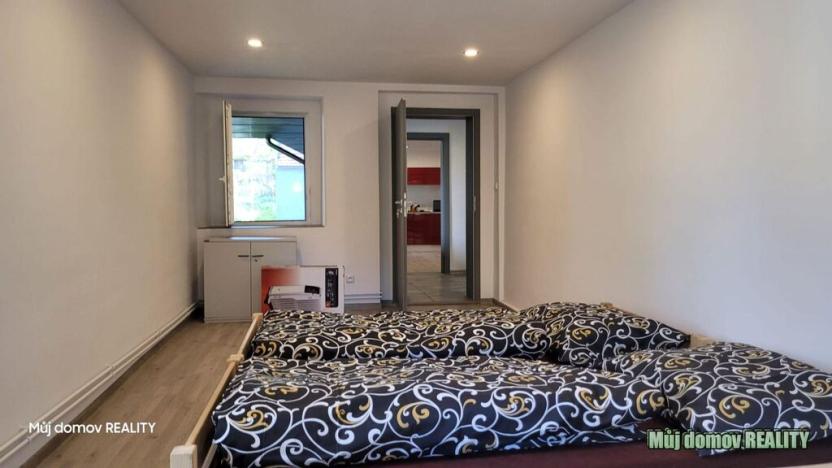 Prodej vícegeneračního domu, Vrutice - Svařenice, 1143 m2