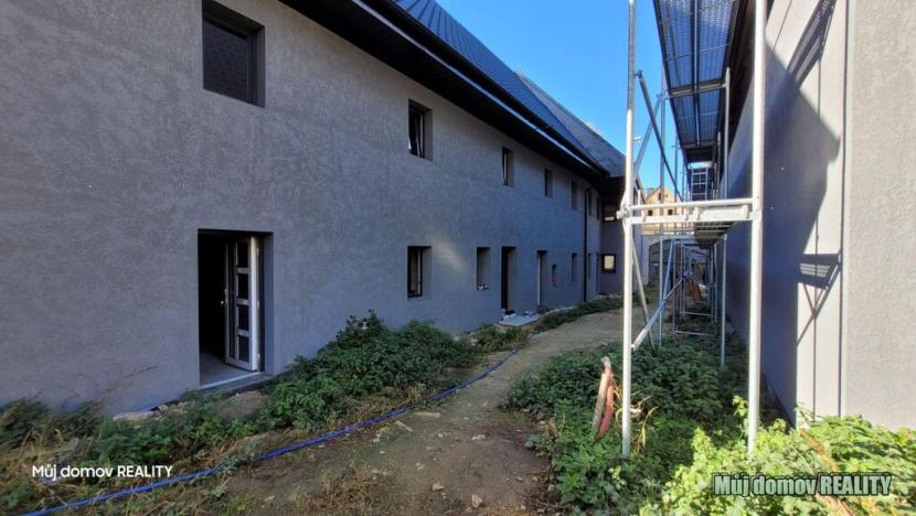 Prodej vícegeneračního domu, Vrutice - Svařenice, 1143 m2