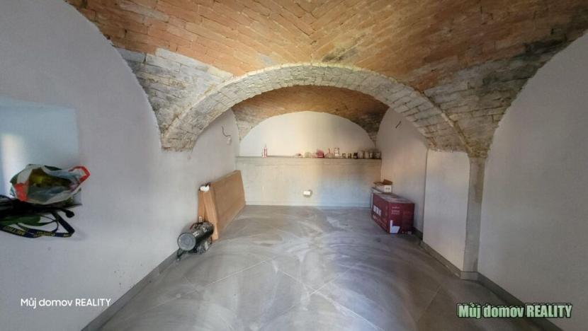 Prodej vícegeneračního domu, Vrutice - Svařenice, 1143 m2